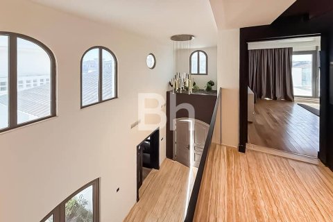 Villa in Palm Jumeirah, Dubai 4 bedrooms, 680 sq.m. № 24023 - photo 19