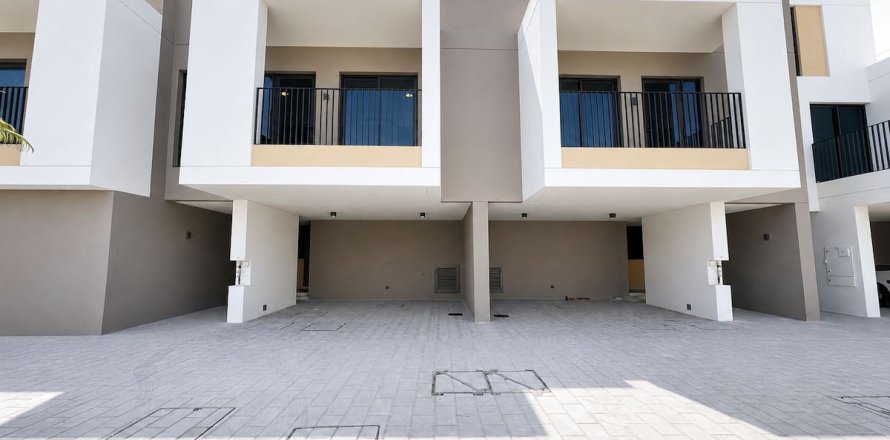 Villa en Dubai, 3 dormitorios, 255.1 m², № 139411