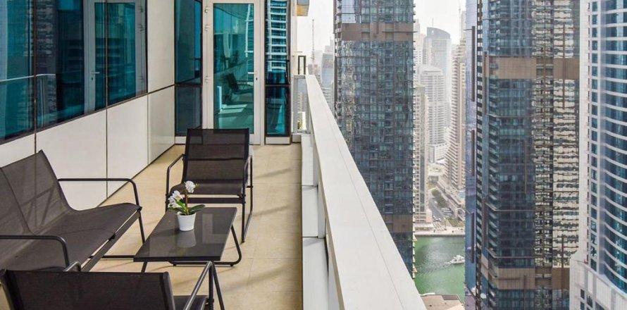 Apartment in Dubai Marina, Dubai 2 bedrooms, 165 sq.m. № 105705