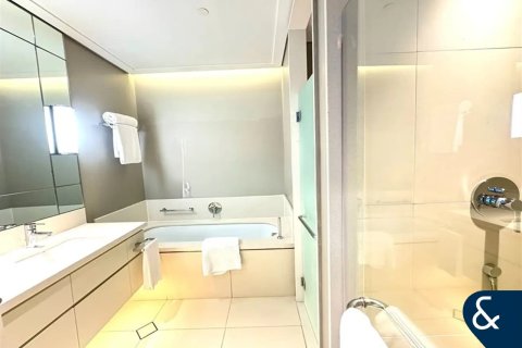 Apartment in Downtown Dubai (Downtown Burj Dubai), Dubai 3 bedrooms, 187 sq.m. № 75361 - photo 7