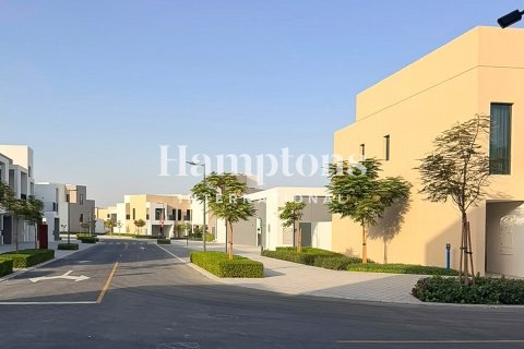 Снять в аренду таунхаус в Arabian Ranches 3, Дубай: 3 спальни, 125.04743800м², № 118431 - фото 7