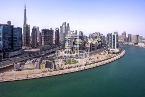 Apartment in Business Bay, Dubai 2 bedrooms, 104 sq.m. № 19872 - photo 11