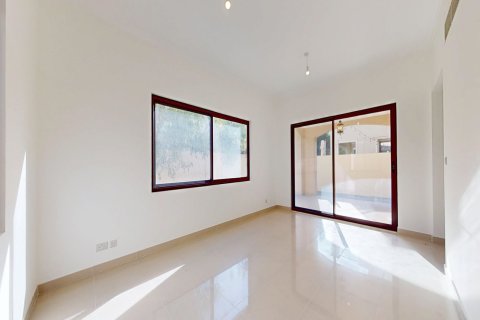 Villa à Dubai, 5 chambres, 453 m², № 120392 - photo 3