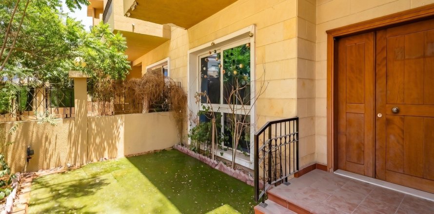 فيلا في دائرة قرية جميرا, دبي 4 غرف نوم, 358 م² رقم 120622