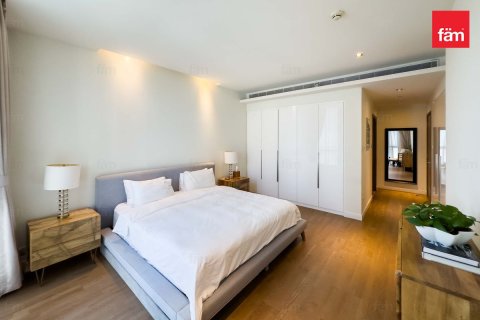 Apartment in Al Wasl, Dubai 3 bedrooms, 212.3 sq.m. № 67325 - photo 15