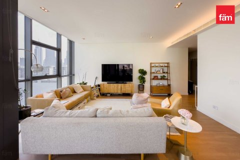 Apartment in Al Wasl, Dubai 3 bedrooms, 212.3 sq.m. № 67325 - photo 10