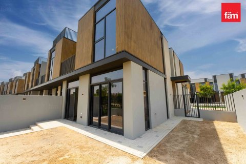 Townhouse in Dubai 4 bedrooms, 257 sq.m. № 67329 - photo 1