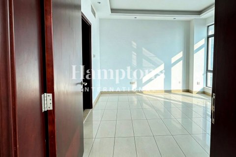Apartment in Jumeirah Lake Towers, Dubai 2 bedrooms, 94.29654500 sq.m. № 139573 - photo 6