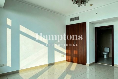 Apartment in Jumeirah Lake Towers, Dubai 2 bedrooms, 94.29654500 sq.m. № 139573 - photo 2