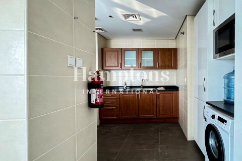 Apartment in Jumeirah Lake Towers, Dubai 2 bedrooms, 94.29654500 sq.m. № 139573 - photo 14