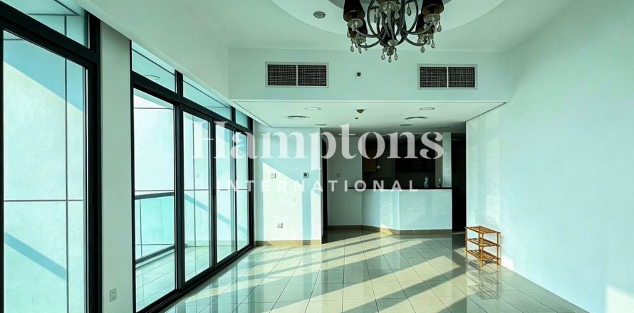 Apartment in Jumeirah Lake Towers, Dubai 2 bedrooms, 94.2965 sq.m. № 139573
