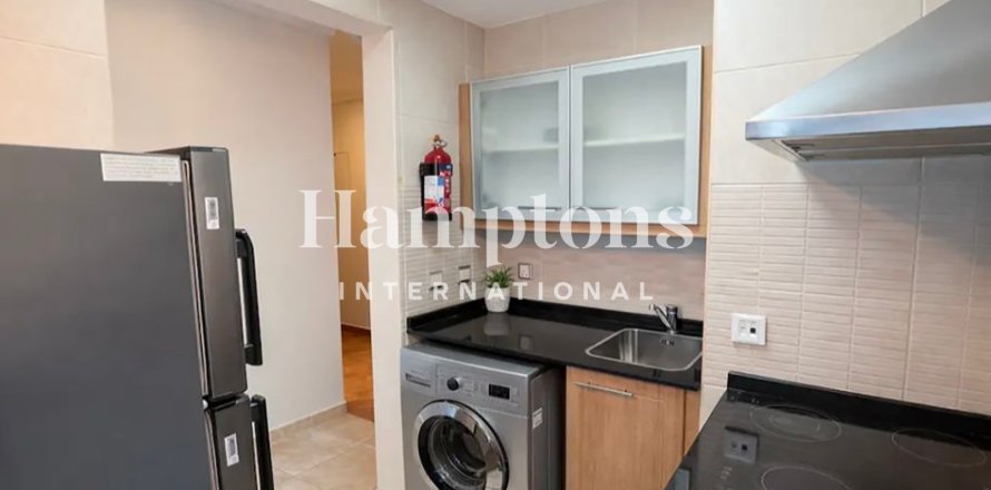 Apartment in The Address Dubai Marina, Dubai Marina, Dubai 1 bedroom, 70.7921 sq.m. № 139569