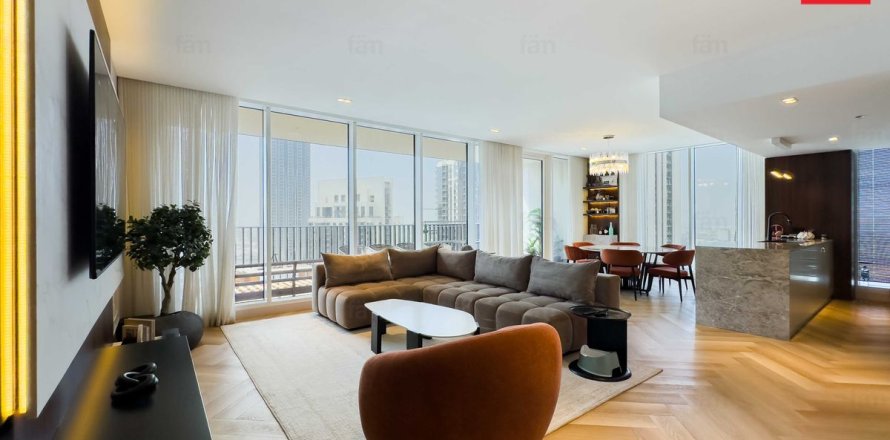 Apartment in Dubai 3 bedrooms, 152.2 sq.m. № 47771