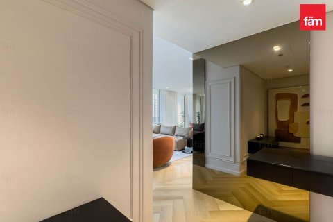 Apartment in Dubai 3 bedrooms, 152.2 sq.m. № 47771 - photo 9