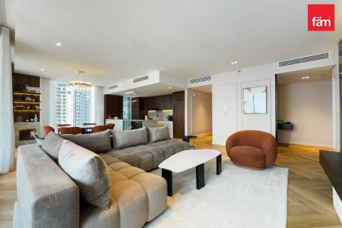 Apartment in Dubai 3 bedrooms, 152.2 sq.m. № 47771 - photo 2