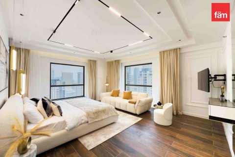 Apartment in Dubai 3 bedrooms, 175 sq.m. № 47767 - photo 1