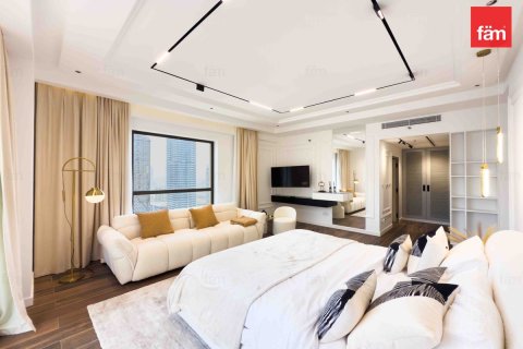 Apartment in Dubai 3 bedrooms, 175 sq.m. № 47767 - photo 2