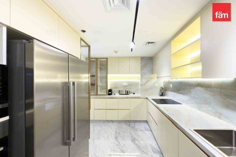 Apartment in Dubai 3 bedrooms, 175 sq.m. № 47767 - photo 17