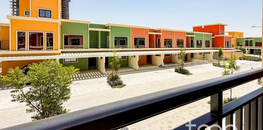 Adosado en Damac Lagoons, Dubai, 3 dormitorios, 192.68 m², № 124816