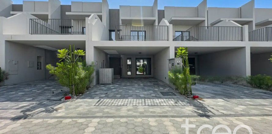 Таунхаус в Meydan, Дубай, 2 спальни, № 124815