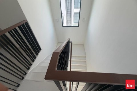 Villa à Dubai, 4 chambres, 563.8 m², № 112854 - photo 4