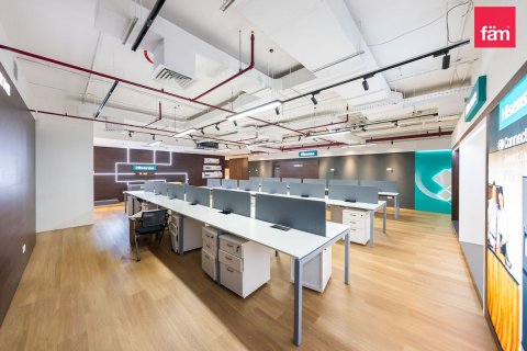 Bureau à Dubai, 1121.7 m², № 112857