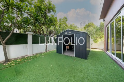 Villa à Jumeirah Village Circle, Dubai, 5 chambres, 545 m², № 45896 - photo 6