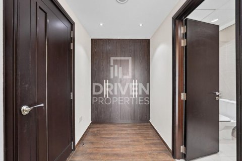 Villa in Meydan, Dubai 6 bedrooms, 554.82 sq.m. № 129563 - photo 29