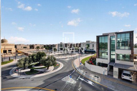 Villa in Meydan, Dubai 6 bedrooms, 554.82 sq.m. № 129563 - photo 13