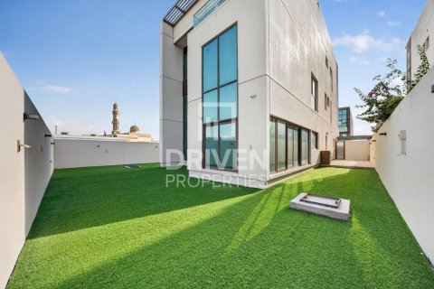 Villa in Meydan, Dubai 6 bedrooms, 554.82 sq.m. № 129563 - photo 2