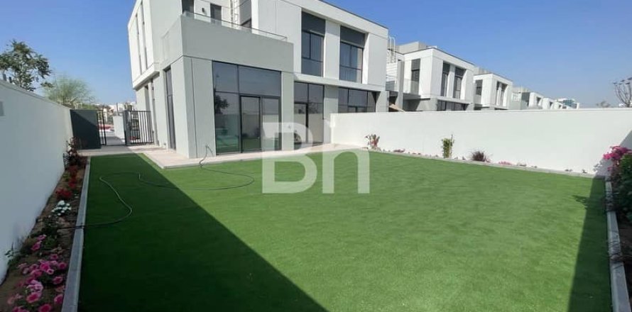 Таунхаус в Al Furjan, Дубай, 4 спальни, 365м², № 22989