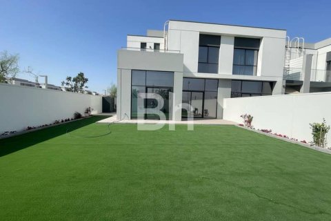 Снять в аренду таунхаус в Al Furjan, Дубай: 4 спальни, 365м², № 22989 - фото 5