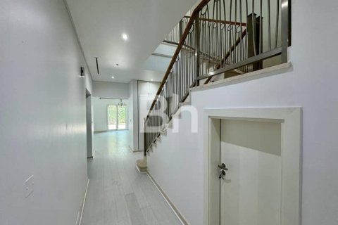 Снять в аренду таунхаус в Al Furjan, Дубай: 3 спальни, 224м², № 22990 - фото 3