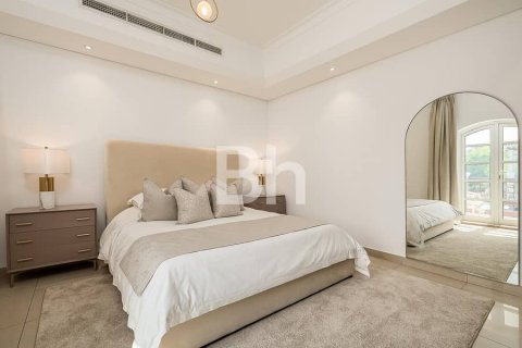 Купить таунхаус в Dubai Sports City, Дубай: 3 спальни, 251м², № 22988 - фото 5