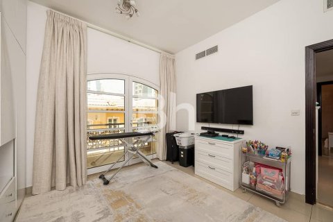 Купить таунхаус в Dubai Sports City, Дубай: 3 спальни, 251м², № 22988 - фото 15