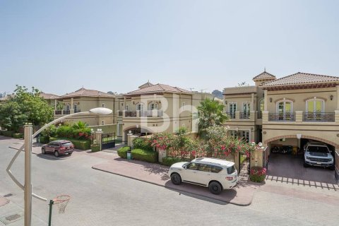 Купить таунхаус в Dubai Sports City, Дубай: 3 спальни, 251м², № 22988 - фото 17