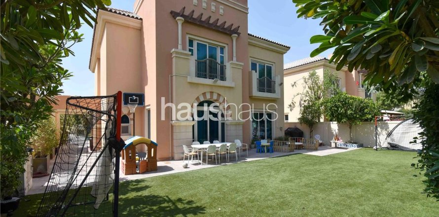 Villa in Dubai Sports City, Dubai 5 bedrooms, 403 sq.m. № 44252