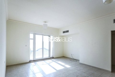 Villa in Dubai Sports City, Dubai 5 bedrooms, 403 sq.m. № 44252 - photo 10