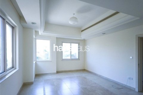 Villa in Dubai Sports City, Dubai 5 bedrooms, 403 sq.m. № 44252 - photo 9