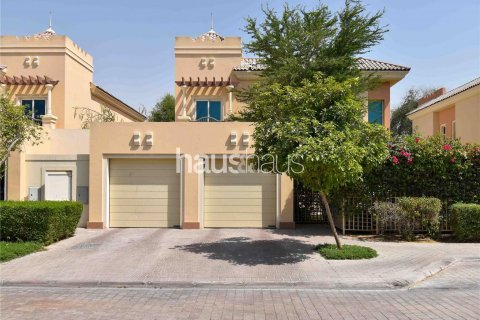 Villa in Dubai Sports City, Dubai 5 bedrooms, 403 sq.m. № 44252 - photo 2