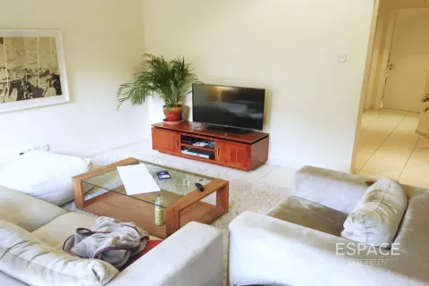 Villa in Springs 10, The Springs, Dubai 4 bedrooms, 288 sq.m. № 62292 - photo 5