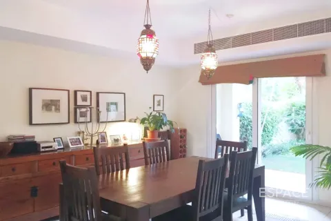 Villa in Springs 10, The Springs, Dubai 4 bedrooms, 288 sq.m. № 62292 - photo 3