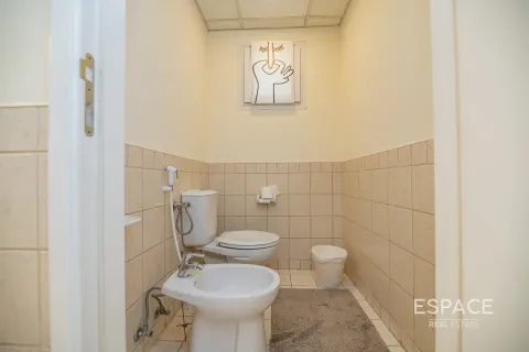 Villa in Meadows, Dubai 4 bedrooms, 373 sq.m. № 62289 - photo 11