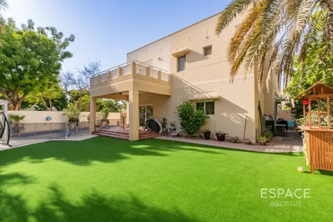 Villa in Meadows, Dubai 4 bedrooms, 373 sq.m. № 62289 - photo 19