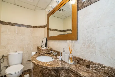 Villa in Meadows, Dubai 4 bedrooms, 373 sq.m. № 62289 - photo 6