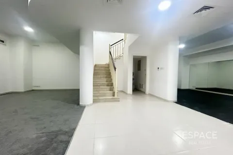 Villa in The Springs, Dubai 3 bedrooms, 297 sq.m. № 122618 - photo 8