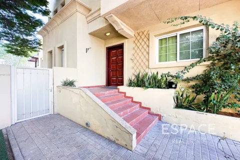 Villa in The Springs, Dubai 3 bedrooms, 297 sq.m. № 122618 - photo 18