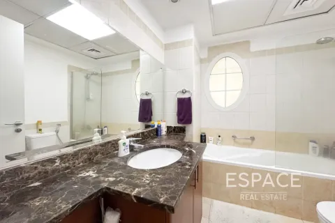 Villa in The Springs, Dubai 3 bedrooms, 297 sq.m. № 122618 - photo 17