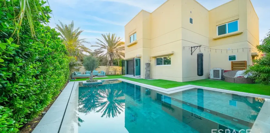 Villa in Meadows 8, Meadows, Dubai 4 bedrooms, 362 sq.m. № 122615