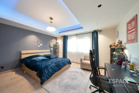 Villa in Meadows 8, Meadows, Dubai 4 bedrooms, 362 sq.m. № 122615 - photo 8